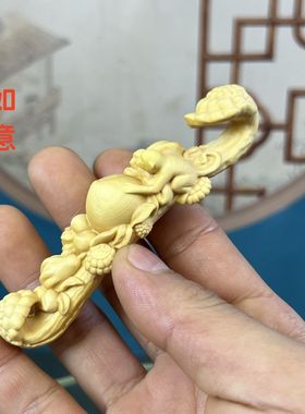 黄杨木雕刻如意吊坠文玩把件