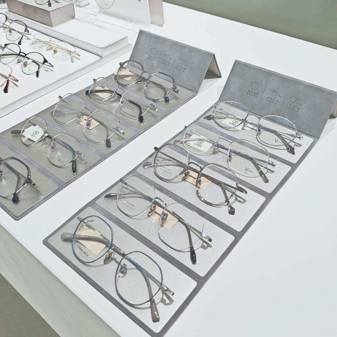 新款眼镜店展示架陈列展示道具皮革垫子柜台眼镜收纳放置架装饰垫,淘宝优惠券,粉丝福利购,淘宝优惠卷
