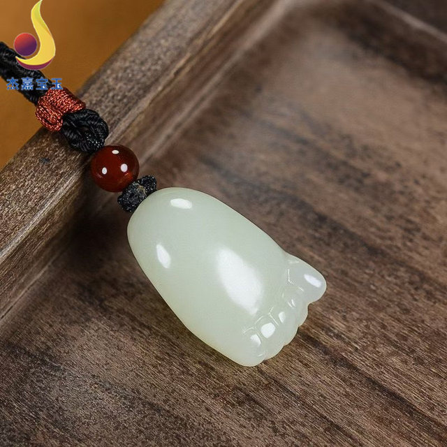 Natural Hetian jade white jade pendant for men and women jade small feet peace jade pendant
