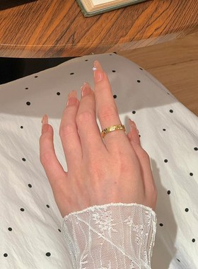 采购产品金包银碎冰戒指,男女通用的固体戒指,情侣戒指,情人节给V