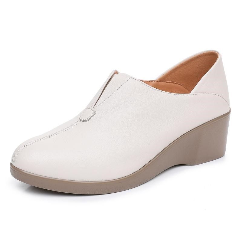 真皮坡跟中老年妈妈鞋中跟舒适春秋款休闲皮鞋女软底防滑深口单鞋,淘宝优惠券,粉丝福利购,淘宝优惠卷