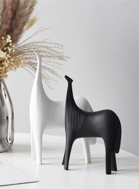 创意家居抽象对马工艺品摆件客厅卧室电视柜摆饰软装饰品样板间