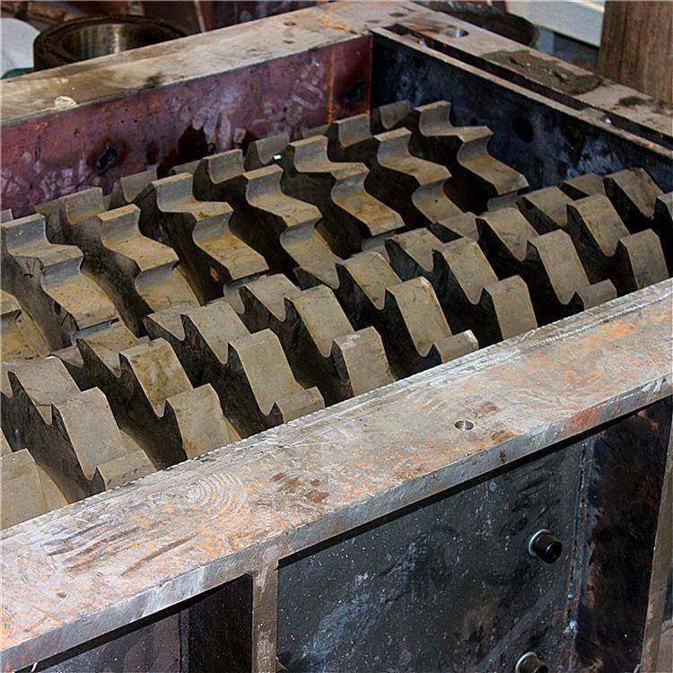 1200 type crusher chassis shredder knife box scrap metal crusher shredder chassis can be delivered quickly