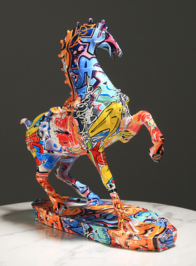 现代创意轻奢彩色骏马桌面摆件马到成功客M厅办公室书房装饰品礼