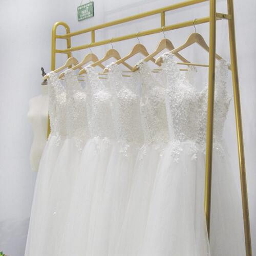 加粗婚纱架影楼专用高档礼服展示架拖尾秀禾挂衣架落地式侧挂货架 - 图0