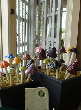 陶瓷细枝蘑菇 花盆草坪装饰 园艺摆件 花园装饰品 窑变彩色蘑菇