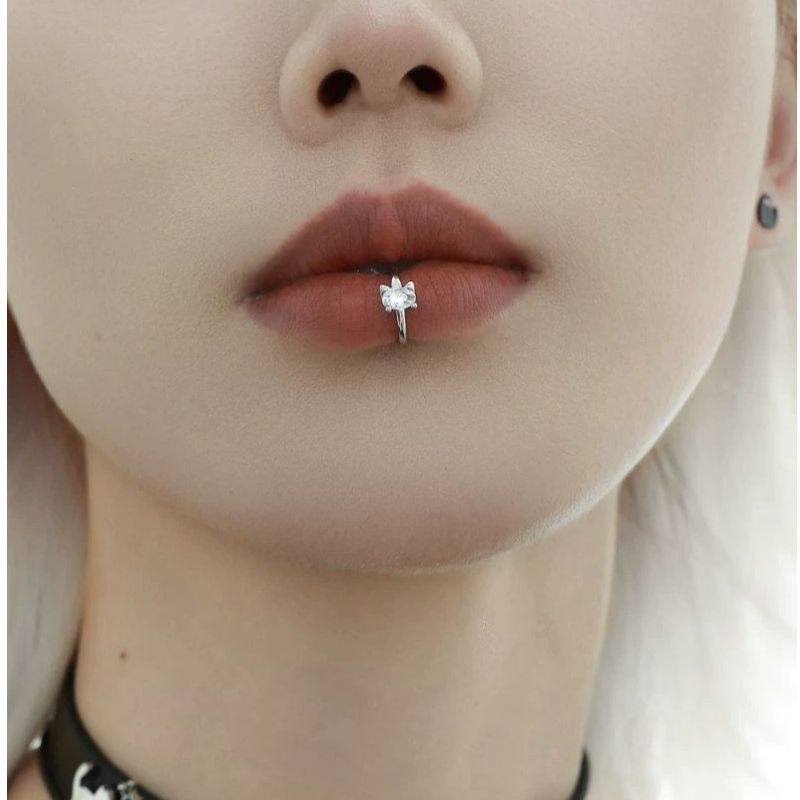 夜王 | S925纯银猫咪唇夹锆石纯银不掉色免打孔唇钉小众设计辣妹,淘宝优惠券,粉丝福利购,淘宝优惠卷