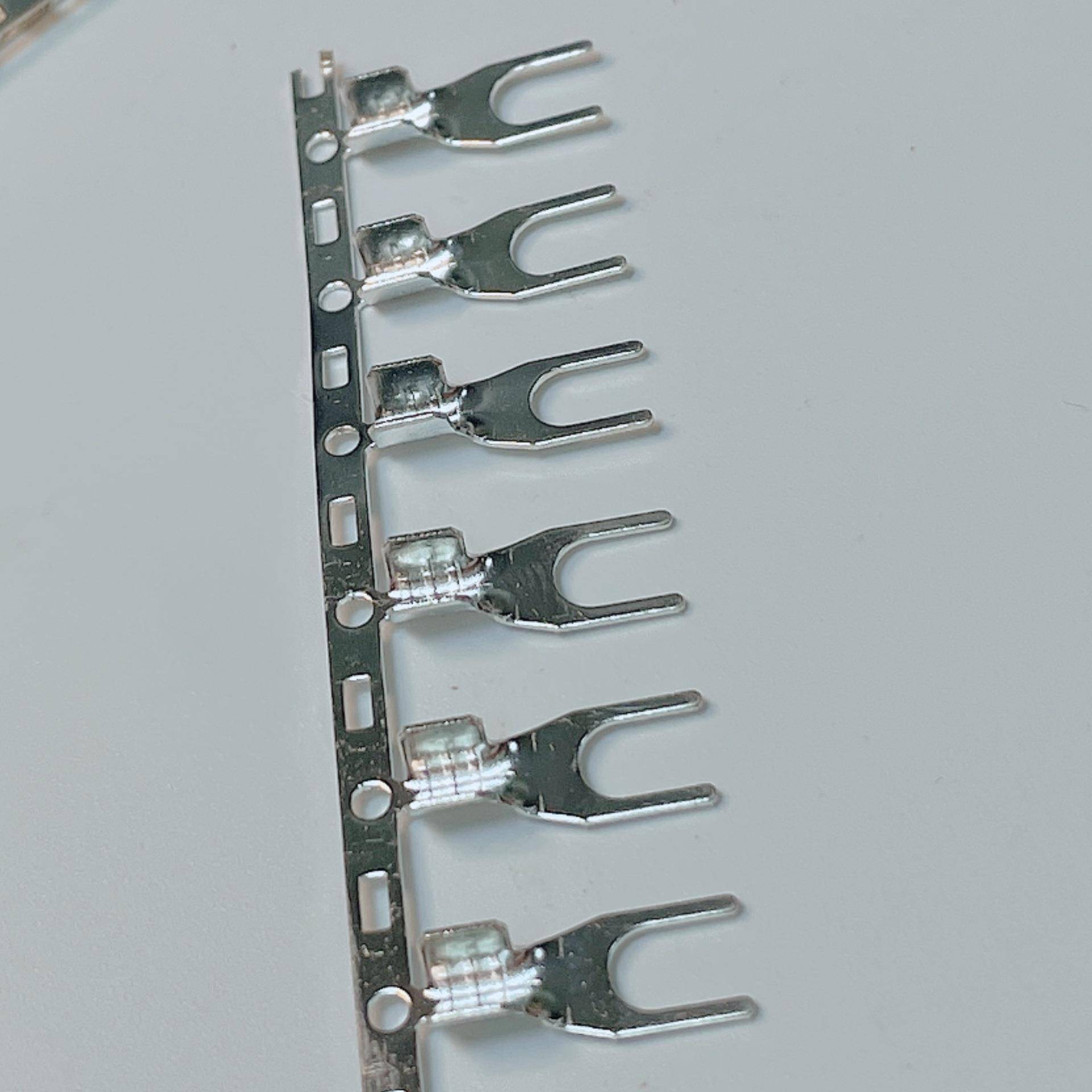 SNBS1.25-4连带冷压端子1-4连带冷压线4.2U型叉型5k/卷0.5mm - 图1