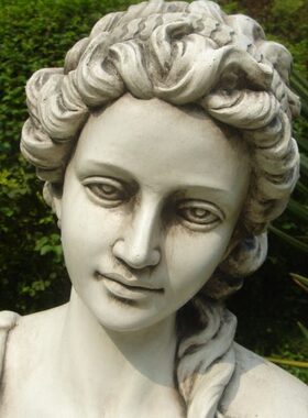 玻璃钢庭院工艺品落地草坪大厅雕塑摆件仕欧式花园抱人物玫瑰花女