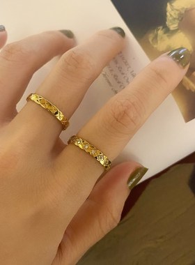 卖耳环的老大爷复古韵味经典波浪纹戒指精致时髦窄版细食指指环女