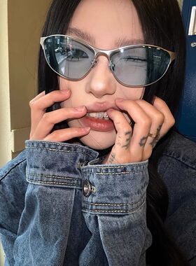 美式复古猫眼蓝色墨镜女Y2k时尚辣妹凹造型街拍防紫外线太阳镜男