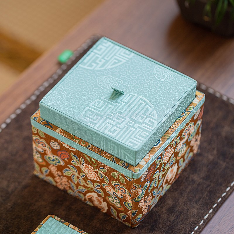 High-end Chinese bat pattern multi-treasure brocade box, porcelain purple clay teapot gift box, antique handmade storage box