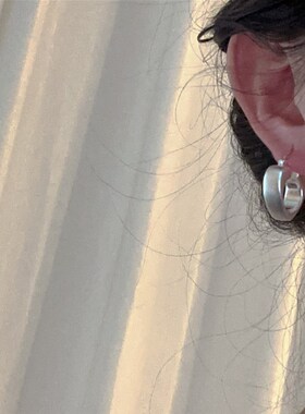 小众设计高级感银色哑光金属耳环女韩国个性简约百搭气质耳钉耳饰