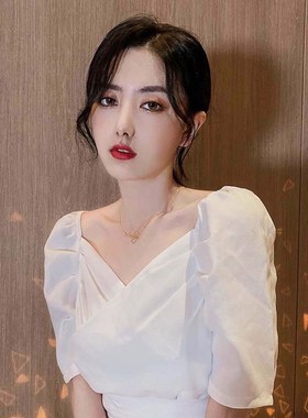 项链2024新款爆款女字母锁骨链夏高级轻奢小众生日礼物送女友闺蜜