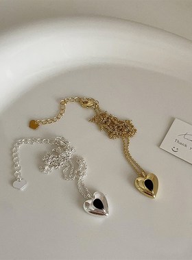 高级感金属爱心吊坠项链女法式复古小众个性简约百搭颈链锁骨链