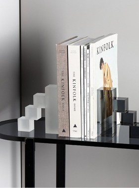 现代简约高档玻璃几何书档方块楼梯攀登书靠样板房客厅玄关摆件