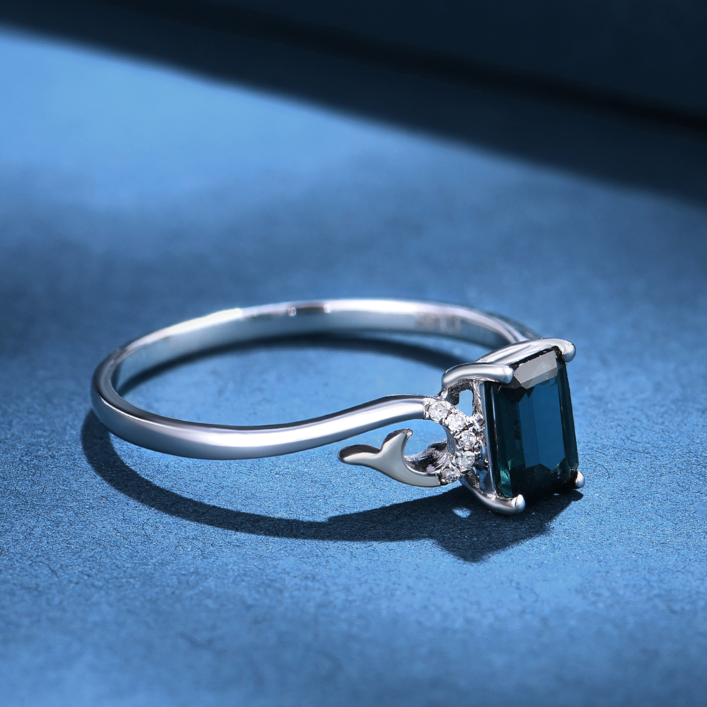 Natural colored gemstone 0.68 carat blue tourmaline ring