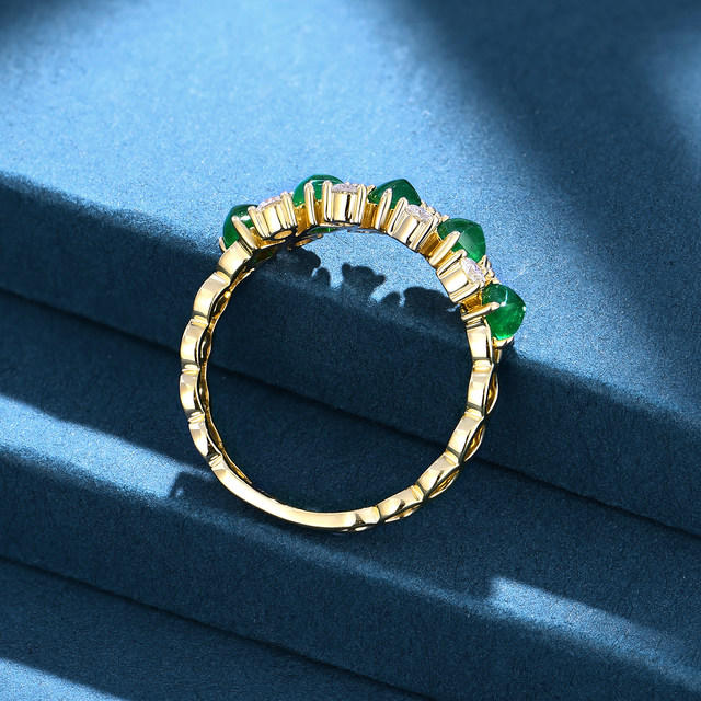 Personal Jewelry 18K gold diamond emerald ring