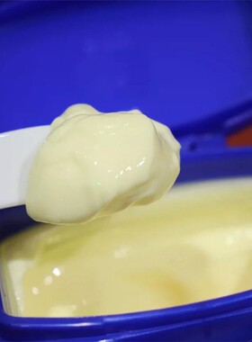 百雀羚凡士林保湿润肤霜补水手霜滋润秋冬干燥保湿身体乳面霜正品