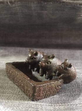 铜三只小猪摆件猪槽萌萌猪茶宠实心铜器家居办公茶道装饰工艺品