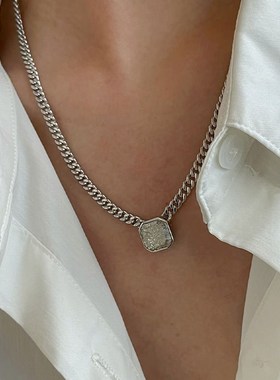 s925纯银港风重工项链女茶色方形吊坠坦克链复古小众轻奢颈链跨境