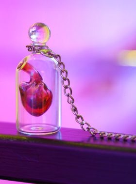 玻心璃语 |  玻璃心香薰车挂 琉璃 创意礼品 手工 家居 书房 装饰