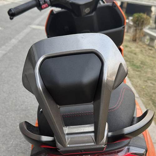 适用极核AE4My25/SE/AE4i/AE5i/pro电动车铝合金后靠背加厚长坐款 - 图2