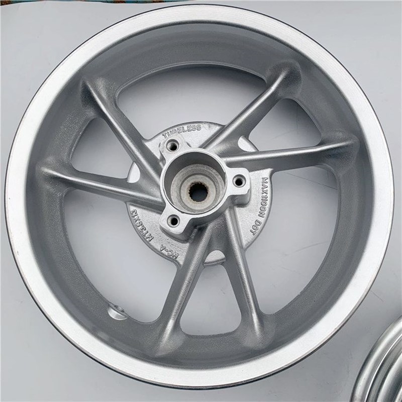 出口型M猛狮150前后碟刹钢圈轮毂F铝轮130-60-13寸轮毂 - 图0