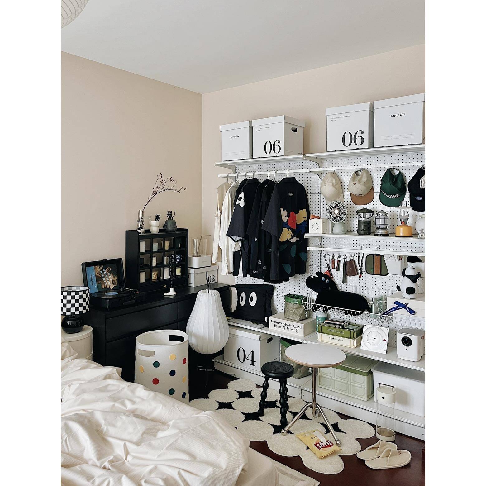 免打孔墙铁艺衣帽19卧室收纳简易金属洞洞板开放式衣柜置物衣帽架 - 图1