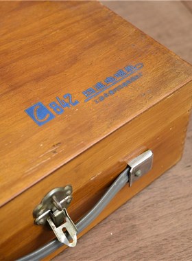 老式木壳电唱机80年代老物件摆件上海复K古怀旧道具古董旧货收藏