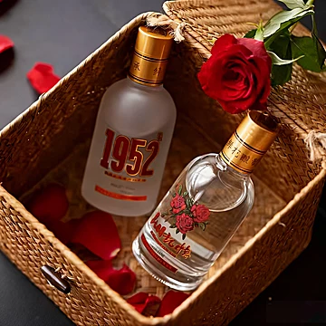 三迤40度昆明记忆+52度玫瑰老卤酒