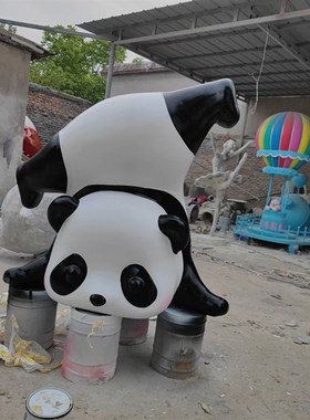网红卡通熊猫玻璃钢滚滚Panda roDll雕塑摆件商场户外打卡拍照定