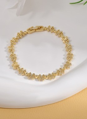 夏季新款微镶锆石气质手链女小众设计高级感花瓣手饰简约百搭手镯