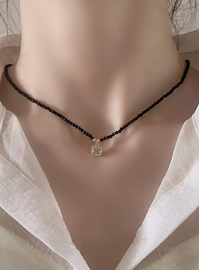 高级感黑色水晶锆钻珍珠吊坠项链女设计感小众复古个性颈链锁骨链