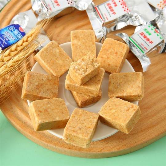 Compressed biscuits, independent anti-hunger meal replacement, full box of whole grains, snacks to satisfy hunger