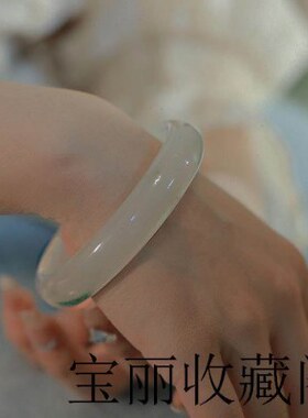 天山翠手镯女款新疆冰种飘花圆条玉镯子闺蜜美人条气质百搭送礼品