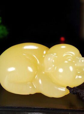 新疆和田玉牛手把件青白玉扭转乾坤玉牛把玩玉石12生肖饰品