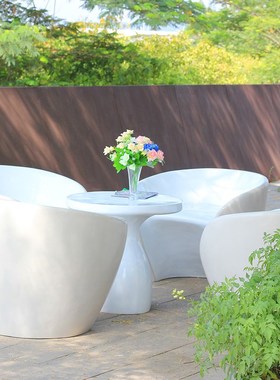 玻璃钢户外家具创意白色组合桌椅雕塑咖啡厅客厅摆件别墅花园装饰