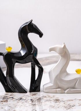 马元素礼物北欧风电镀陶瓷马摆件-现代简约潮流客厅摆件-闺蜜生日
