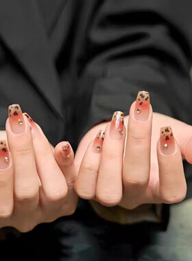 渐变纯欲裸色显白甜美风穿戴甲