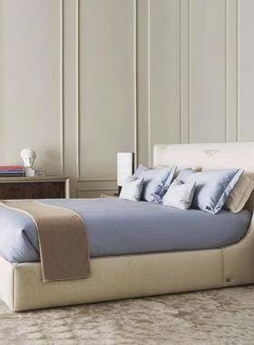 意式轻奢现代宾利真皮床简约主卧双人床婚床北欧风极简美式软包床