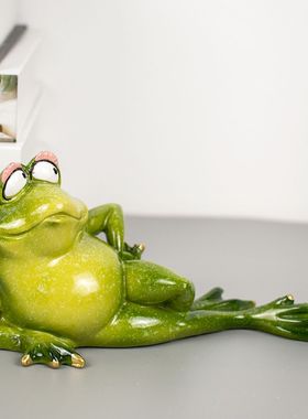 离谱摆件送闺蜜女朋友生日祝福搞怪搞笑礼物孤寡青蛙可爱蠢萌客厅