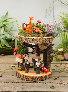 幼儿园创意个性小号摆件可爱垂吊秋千迷你亭子桌椅小动物装饰布置