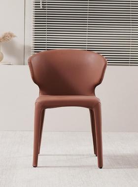 意式轻奢高端餐椅家用简约现代休闲设计师餐厅靠背极简级皮椅子
