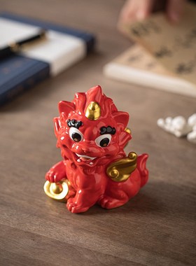 陶瓷国潮招财飞天貔貅一对家居办公桌面装饰摆件可爱神兽文创礼品