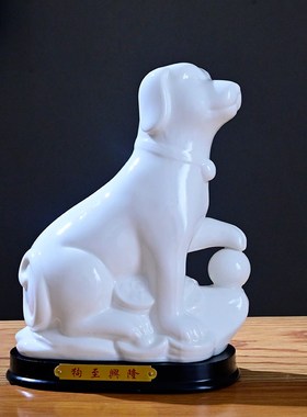 白色陶瓷猪摆件生肖创意可爱小猪桌面玄关招财装饰办公室开业礼品