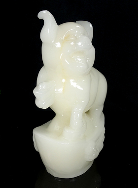 天然汉白玉发财猪摆件纯手工雕刻十二生肖猪办公室客厅招财装饰品