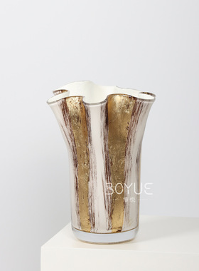 轻奢法式高级老钱风黑色金箔花瓣口琉璃花瓶酒店家居桌面工艺摆件