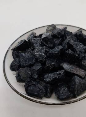 供应黑色石子枯山水造景黑色砾石园林景观用黑色水磨石子黑色碎石
