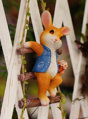 可爱兔子爬梯壁挂户外花园庭院树挂阳台管道花盆挂幼儿园装饰摆件